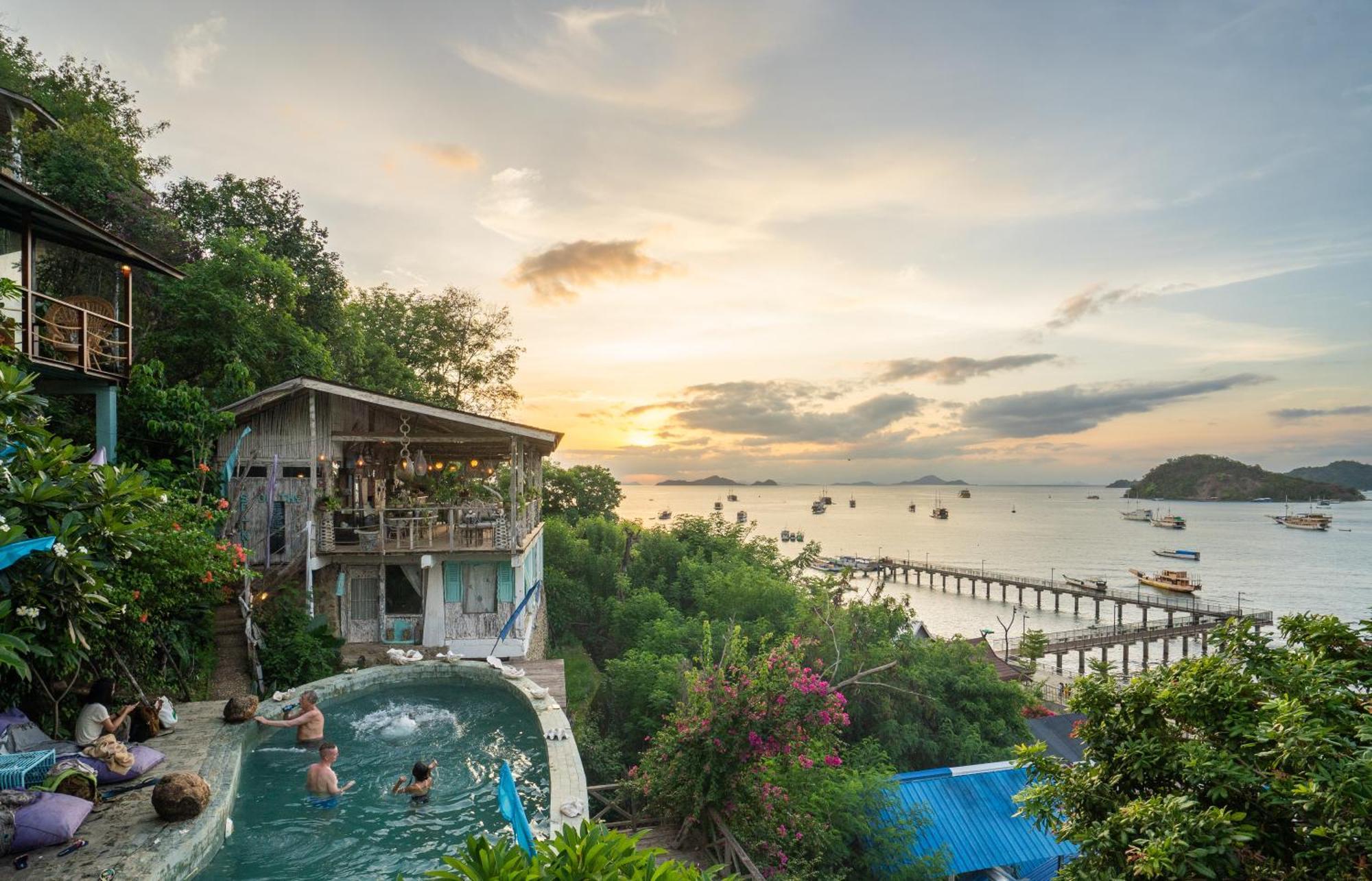 Selini Hills Hotel Labuan Bajo Buitenkant foto